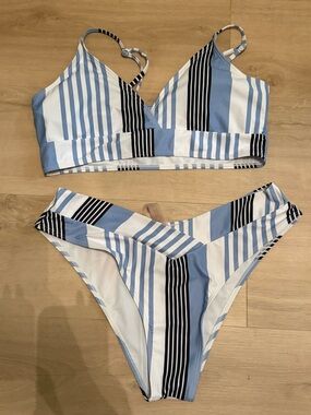 ROMWE Blue White and Black Striped Bikini Set